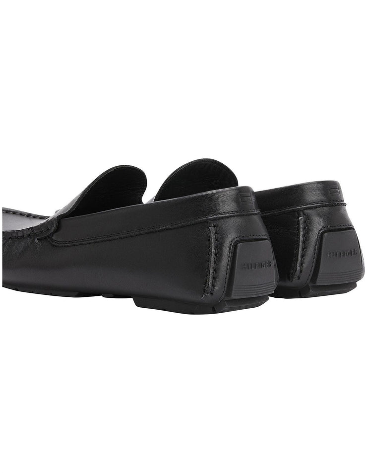 Iconic leather loafers