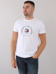flag arch T- Shirt